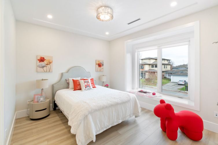 6591_Goldsmith_Drive_EsgeeCorporate-bedroom3